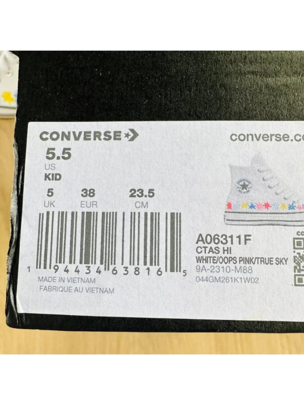 ⭐Chuck Taylor All Star Hi GS Big Kid Shoes 5.5 White Floral Embroidered A06311F